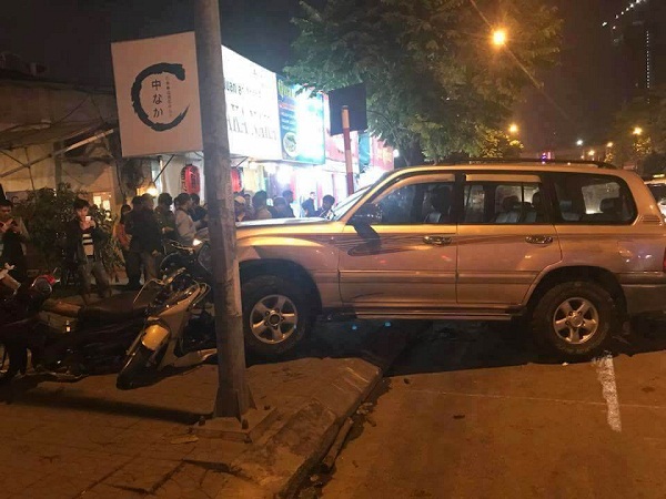 Tông 8 người bị thương, tài xế “xe điên” lỡ trận chung kết U23 Việt Nam - Hình 2