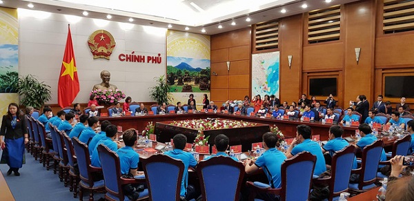 Thủ tướng kể chuyện chờ 5 tiếng để đón U23 Việt Nam - Hình 3