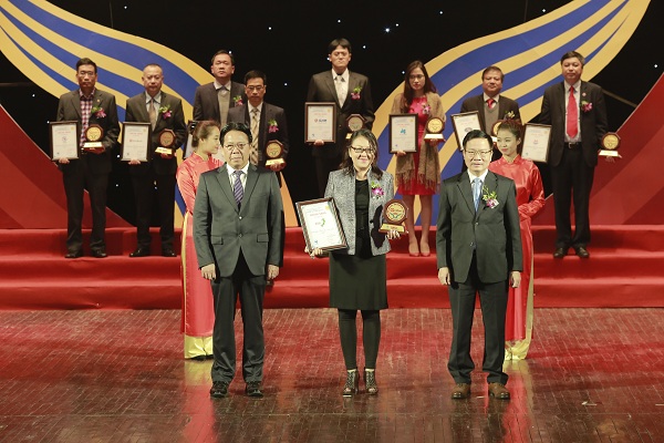 ASIAvina – Top 20 " Nhãn hiệu hàng đầu - Sản phẩm vàng Việt Nam năm 2017”