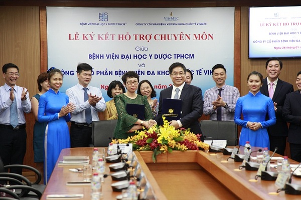Bệnh viện Đại học Y dược TP.HCM ký kết hợp tác với Bệnh viện Vinmec Nha Trang - Hình 2