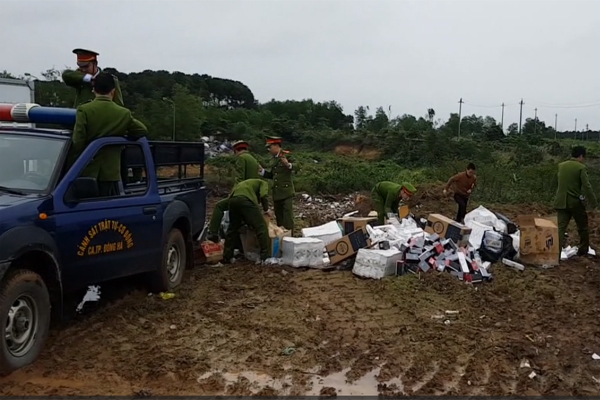 Quảng Trị: Tiêu hủy số lượng lớn hàng ngoại nhập lậu
