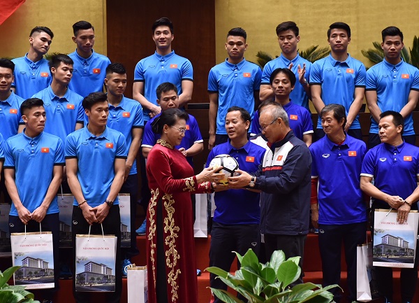 Chủ tịch Quốc hội gặp mặt Đội tuyển U23 Việt Nam - Hình 3
