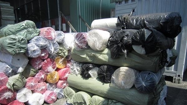 Công ty TNHH TM dệt may Phong Phú: Khai sai chủng loại, mã số hàng hóa trị giá 303.527.550 đồng