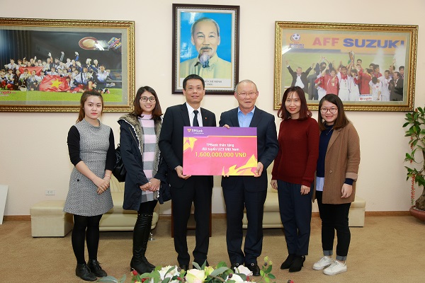 TPBank trao thưởng 1,6 tỷ đồng cho Đội tuyển U23 Việt Nam - Hình 1