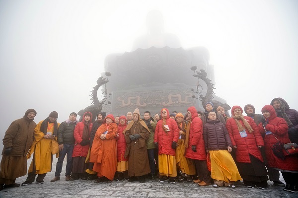 Khai quang Đại tượng Phật A Di Đà và quần thể công trình văn hóa tâm linh trên đỉnh Fansipan - Hình 1