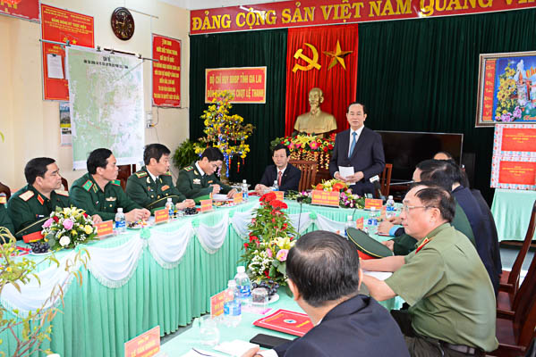 Chủ tịch nước Trần Đại Quang thăm, chúc Tết cán bộ, chiến sỹ và đồng bào tỉnh Gia Lai - Hình 2