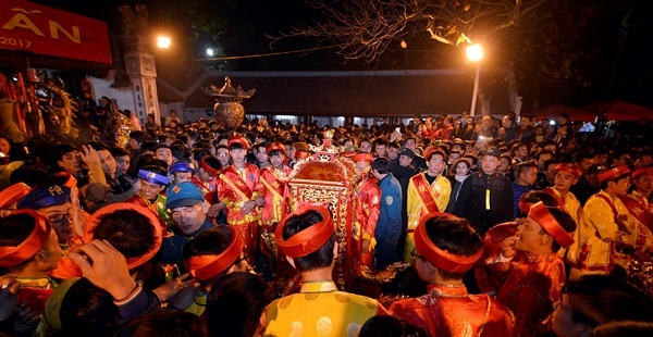 Lễ Khai ấn đền Trần vào đêm 14 tháng Giêng