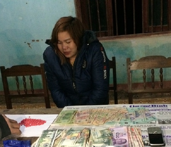 Quảng Bình: Bắt gọn một đối tượng nữ, thu giữ gần 700 viên ma túy tổng hợp - Hình 1