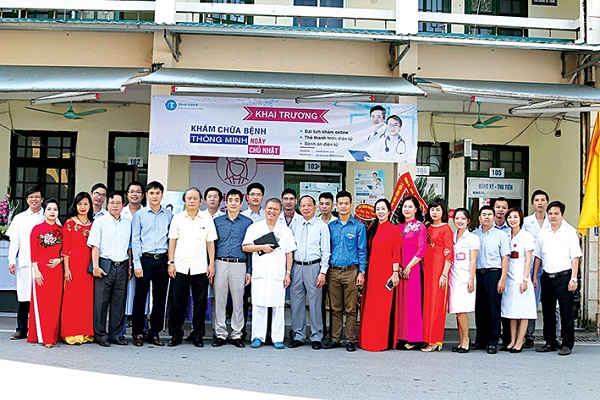 Bệnh viện E: Khám chữa bệnh thông minh ngày chủ nhật & tư vấn online
