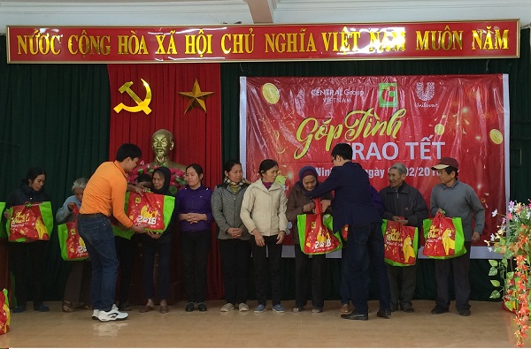 Chương trình “Góp tình trao Tết”
