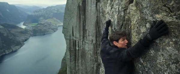 Tom Cruise khiến khán giả “nghẹt thở” trong trailer đầu tiên của 
