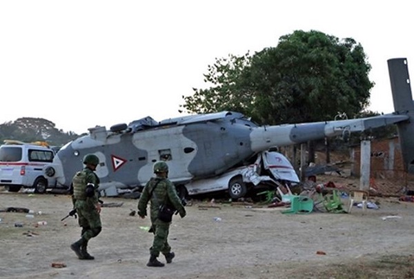 Máy bay trực thăng chở Bộ trưởng Nội vụ Mexico bị rơi khiến 13 người thiệt mạng - Hình 1