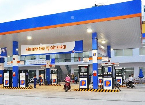 Đầu năm, xăng RON 95 giảm giá 400 đồng/lít