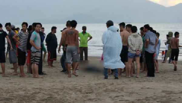 Bà Rịa - Vũng Tàu: Đi tắm biển, 2 người chết và 1 người mất tích vì bị cuốn vào xoáy nước - Hình 1
