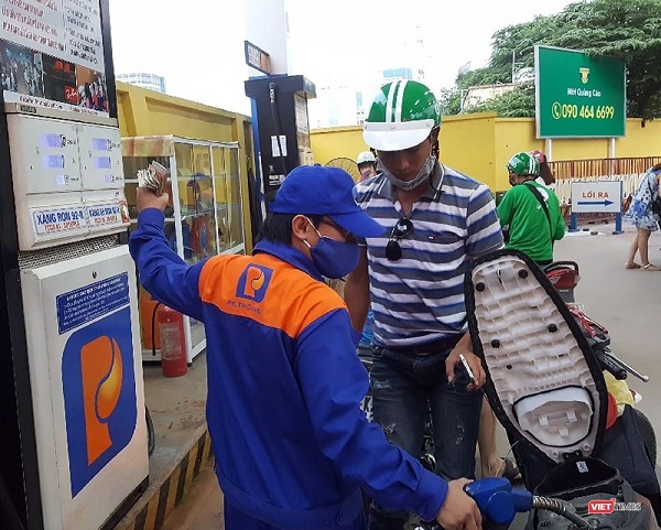 Bộ Tài chính đề xuất tăng thuế bảo vệ môi trường đối với xăng lên 4.000 đồng/lít