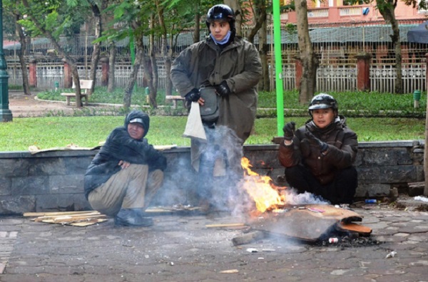 Dự báo thời tiết ngày 25/2: Bắc Bộ có mưa nhỏ, trời rét, Nam Bộ nắng 35 độ C