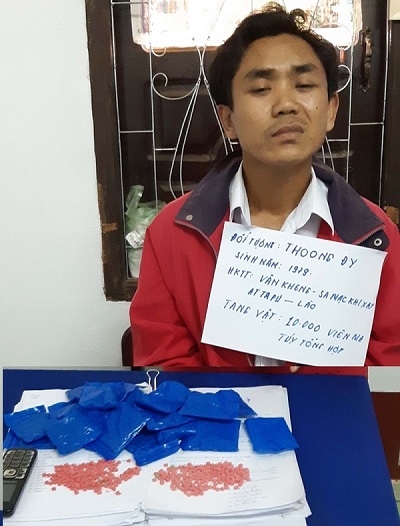 Bắt một lượng lớn thuốc lá, ma túy tổng hợp từ Lào về Việt Nam - Hình 1