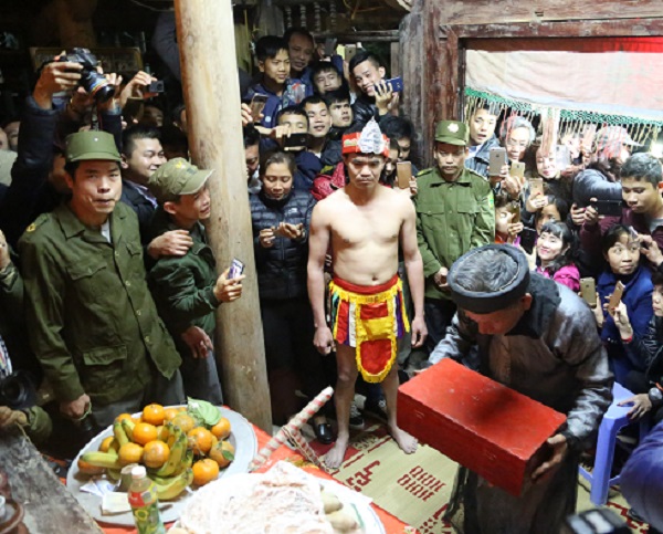 Phú Thọ: Háo hức, phấn khởi tại lễ hội Trò Trám