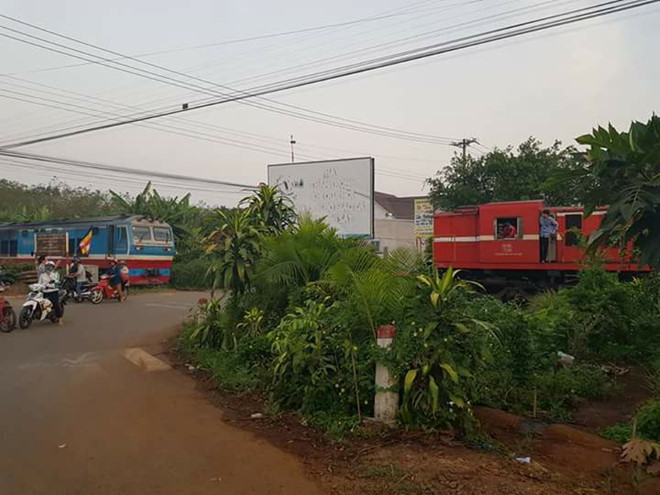 Vụ hai tàu suýt tông nhau: Tạm đình chỉ lái tàu SE25 - Hình 1