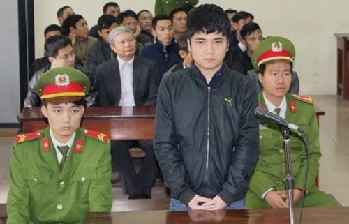 Hà Nam: Chiếm đoạt tiền tỷ của ngân hàng để chơi game