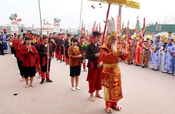 Lễ hội Vua Hùng dạy dân cấy lúa: Điểm nhấn xây dựng Việt Trì thành Thành phố lễ hội về với cội nguồn - Hình 1