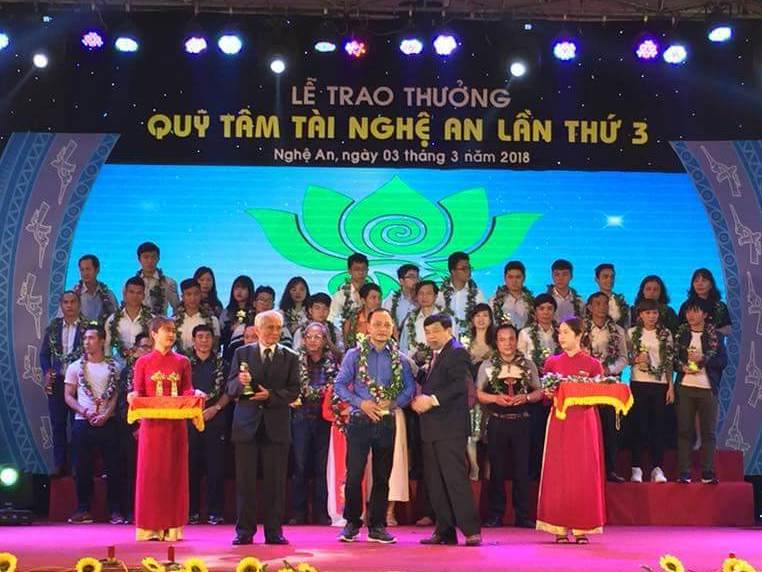 3 tuyển thủ U23 Việt Nam được nhận Cúp Quỹ Tâm Tài Nghệ An
