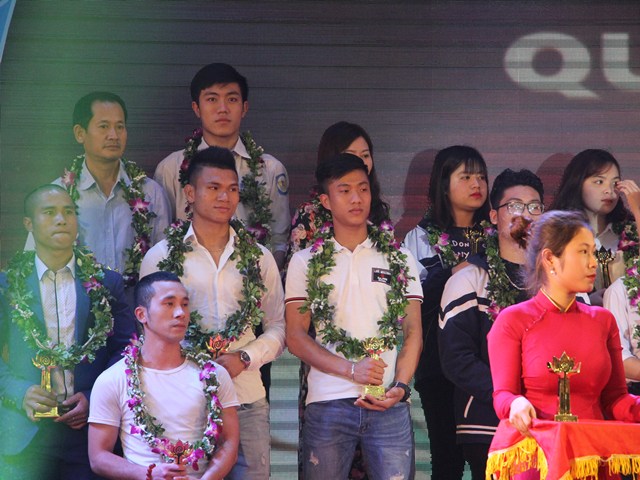 3 tuyển thủ U23 Việt Nam được nhận Cúp Quỹ Tâm Tài Nghệ An - Hình 2
