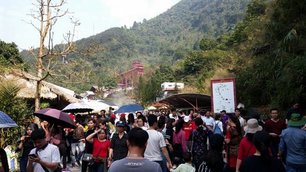 Vĩnh Phúc: Khu du lịch Tây Thiên “thất thủ” ngày cuối tuần