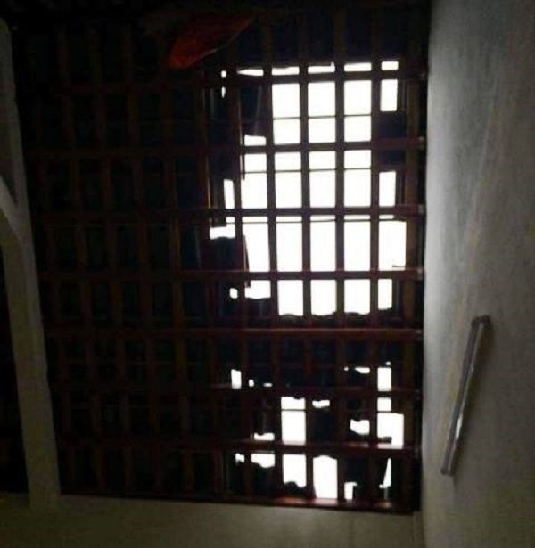 35 ngôi nhà bị tốc mái do lốc xoáy “oanh tạc”