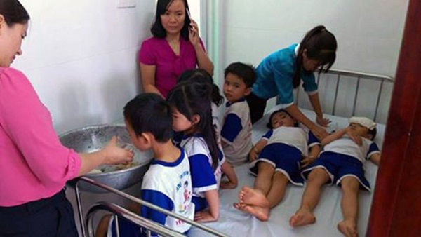 Đồng Nai: Tạm dừng đề án sữa học đường sau vụ 73 học sinh bị ngộ độc - Hình 1