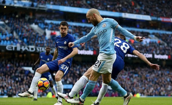 Đánh bại Chelsea, Man City tiến sát ngôi vương