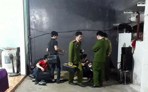 Hà Nội: Đâm chết vợ vì nghi vợ ngoại tình