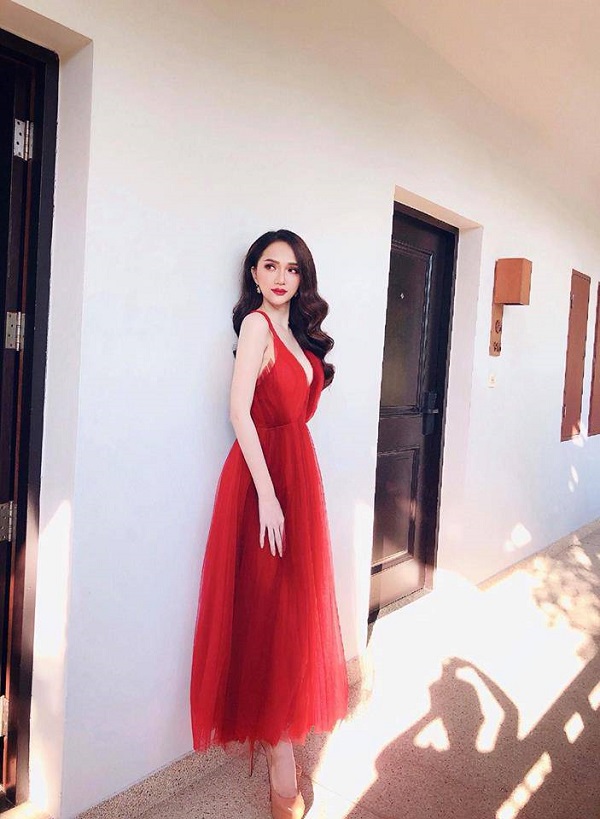 Hương Giang Idol gợi cảm, tỏa sáng trong buổi ghi hình tại Hoa hậu Chuyển giới Quốc tế - Hình 2