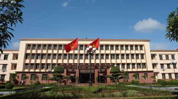 Thuyên chuyển con gái Trưởng Ban Tổ chức Tỉnh ủy Quảng Ninh làm chuyên viên