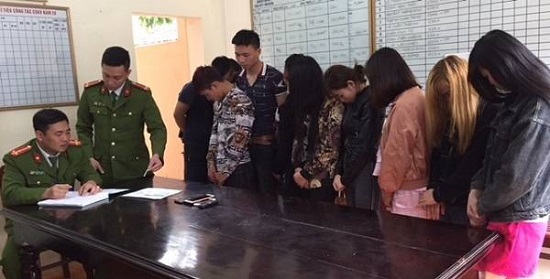 Ninh Bình: Bắt giữ nhóm đối tượng sử dụng ma túy tập thể