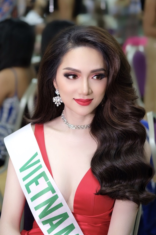 Hương Giang Idol xuất sắc đăng quang Hoa hậu Chuyển giới quốc tế 2018 - Hình 1