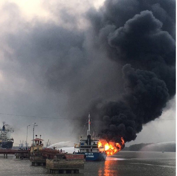 Hải Phòng: Sự cố cháy nổ tàu Hải Hà 18 đã được kiểm soát - Hình 1