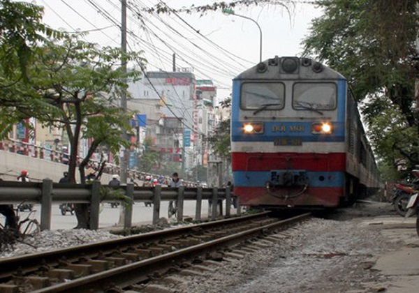 Đường sắt Hà Nội chạy thêm tàu Hà Nội - Lào Cai - Hình 1