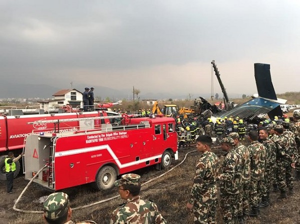 Cận cảnh vụ tai nạn máy bay làm ít nhất 50 người tử vong tại Thủ đô Kathmandu, Nepal - Hình 6
