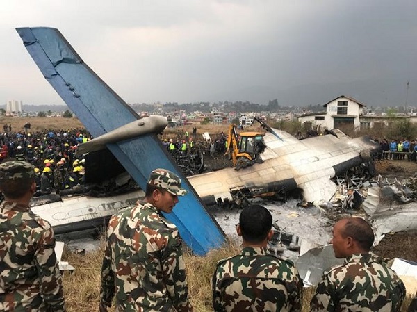 Cận cảnh vụ tai nạn máy bay làm ít nhất 50 người tử vong tại Thủ đô Kathmandu, Nepal - Hình 3
