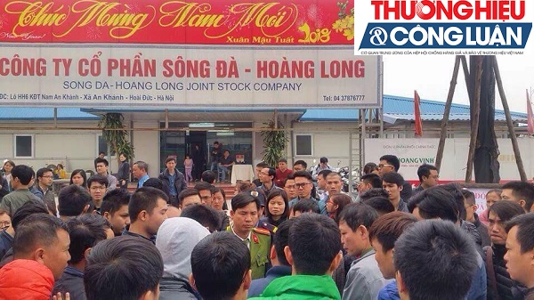 “Ép” khách ký thanh lý hợp đồng: Khách hàng vây trụ sở công ty Sông Đà Hoàng Long - Hình 2