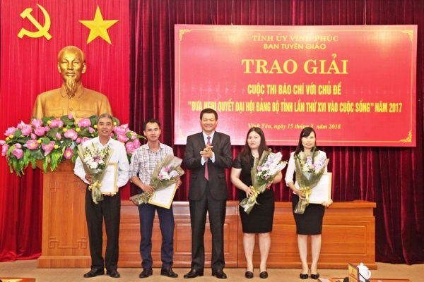 Vĩnh Phúc: Trao giải cho 23 tác phẩm báo chí