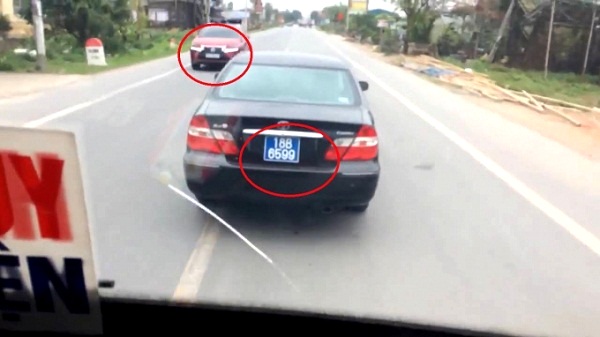 Nam Định: Xử phạt lái xe ô tô biển xanh lạng lách, chèn ép… xe khách - Hình 1