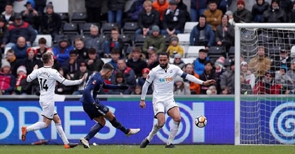 Đánh bại Swansea với tỉ số 0-3, Tottenham có mặt tại vòng Bán kết FA Cup - Hình 1