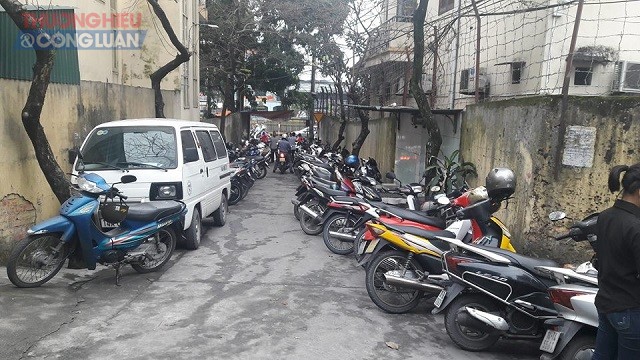 Cửa Ông ( Quảng Ninh): Nhiều bãi xe tự phát 