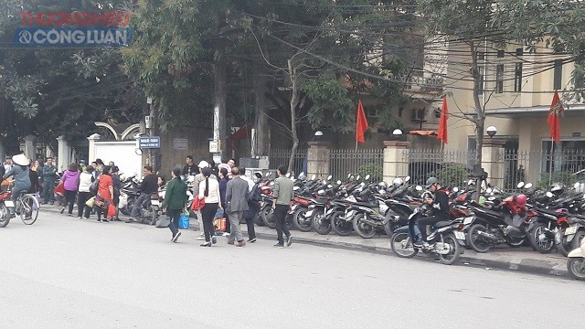 Cửa Ông ( Quảng Ninh): Nhiều bãi xe tự phát 