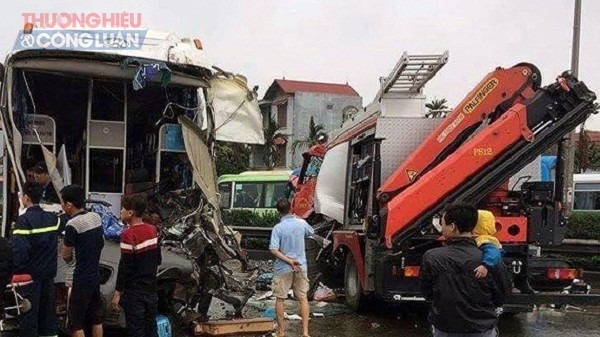 Khẩn trương khắc phục hậu quả 4 vụ TNGT liên tiếp trên cao tốc Pháp Vân - Cầu Giẽ