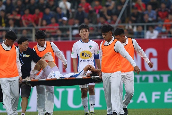 V-League: Lạch Tray sở hữu “mặt ruộng”, HLV Park Hang Seo lo lắng cho các học trò - Hình 1