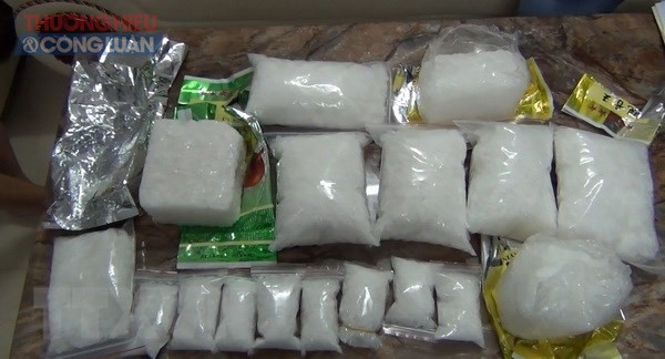 Triệt phá đường dây mua bán ma túy lớn, thu giữ 9,4kg ma túy đá