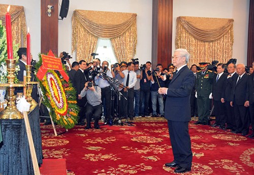 Tổng Bí thư đọc điếu văn tiễn biệt nguyên Thủ tướng Phan Văn Khải - Hình 1
